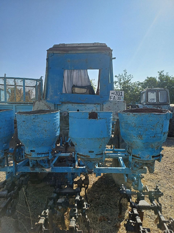 Фото лота: Traktor MT3-80X, фото 7 из 8