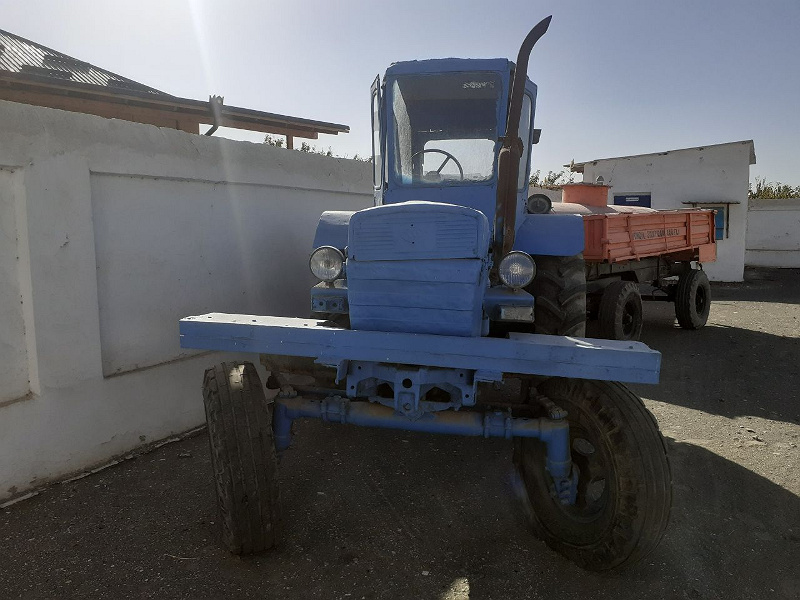 Фото лота: Traktor T-28X4MC, фото 1 из 4