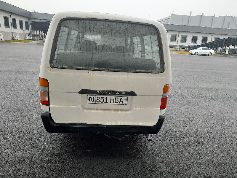 Фото лота: Toyota Hiace (851), фото 2 из 7