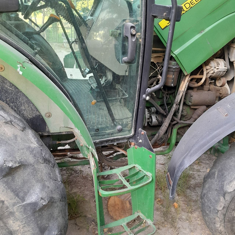 Фото лота: JOHN DEERE 5725, фото 4 из 14