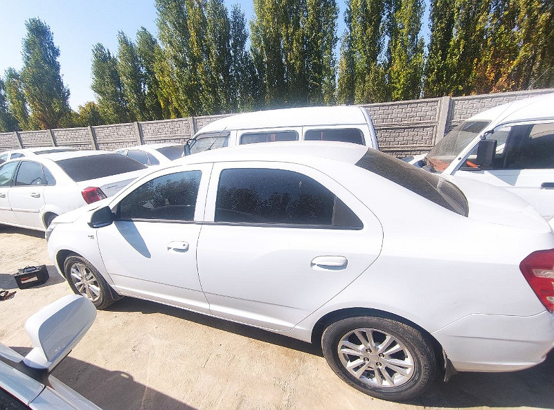 Фото лота: CHEVROLET COBALT, фото 7 из 10