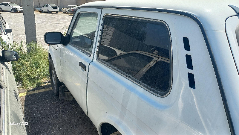 Фото лота: LADA NIVA/21214-011-50, фото 7 из 9