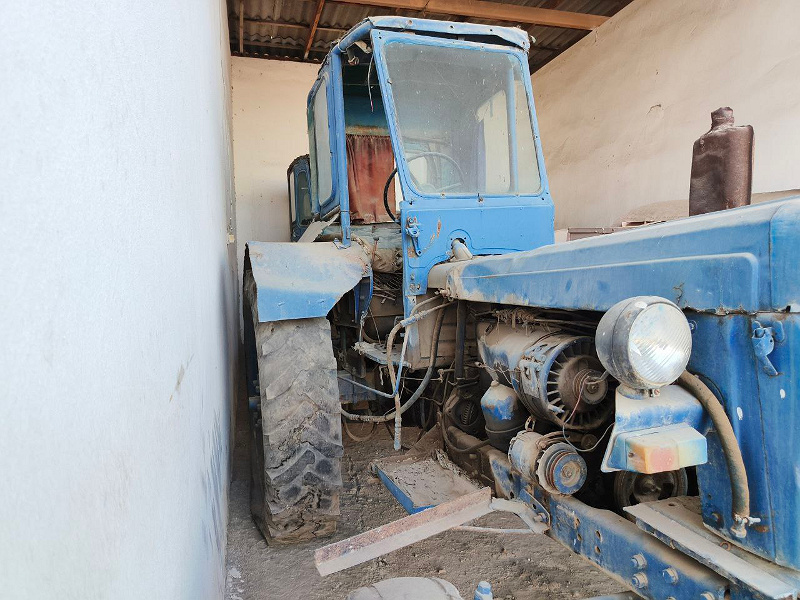 Фото лота: Traktor T-28X4M, фото 2 из 4