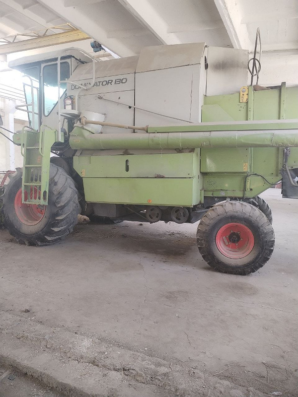 Фото лота: Claas Dominator-130, фото 3 из 3