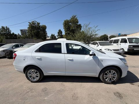 Фото лота: CHEVROLET COBALT, фото 9 из 10