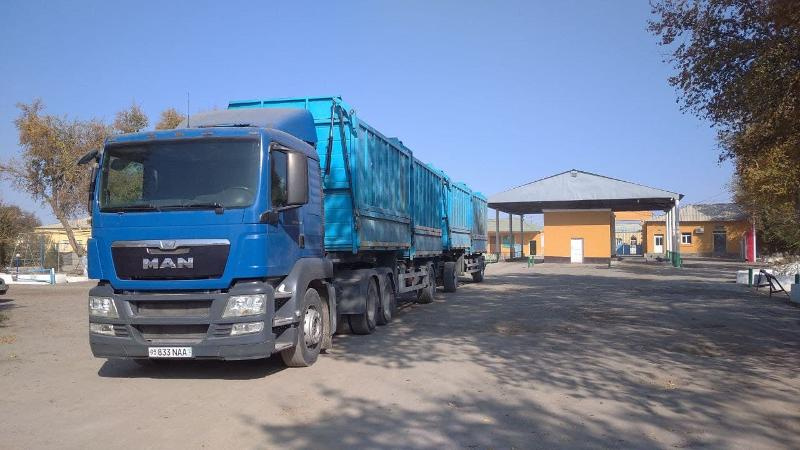 Фото лота: 1).MAN TGS 26.400 6x4 BLS, 2). MAKINSAN, 3). MAKINSAN, фото 2 из 7