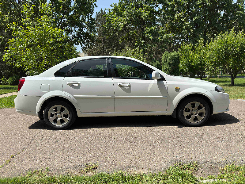 Фото лота: CHEVROLET LACETTI (1.5) SDX, фото 1 из 10