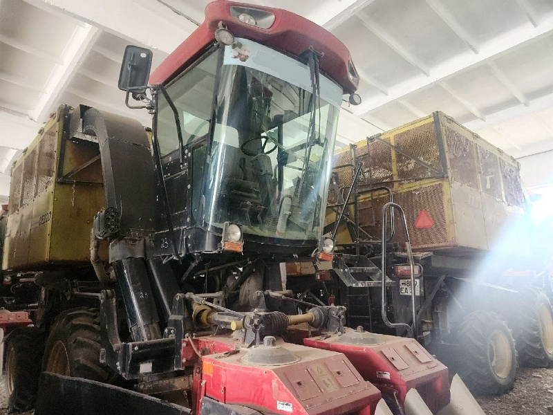 Фото лота: Traktor / Paxta terish mashinasi, фото 7 из 7