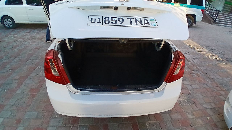 Фото лота: CHEVROLET LACETTI, фото 2 из 8