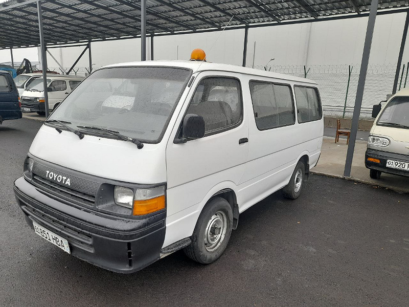 Фото лота: Toyota Hiace (851), фото 1 из 7