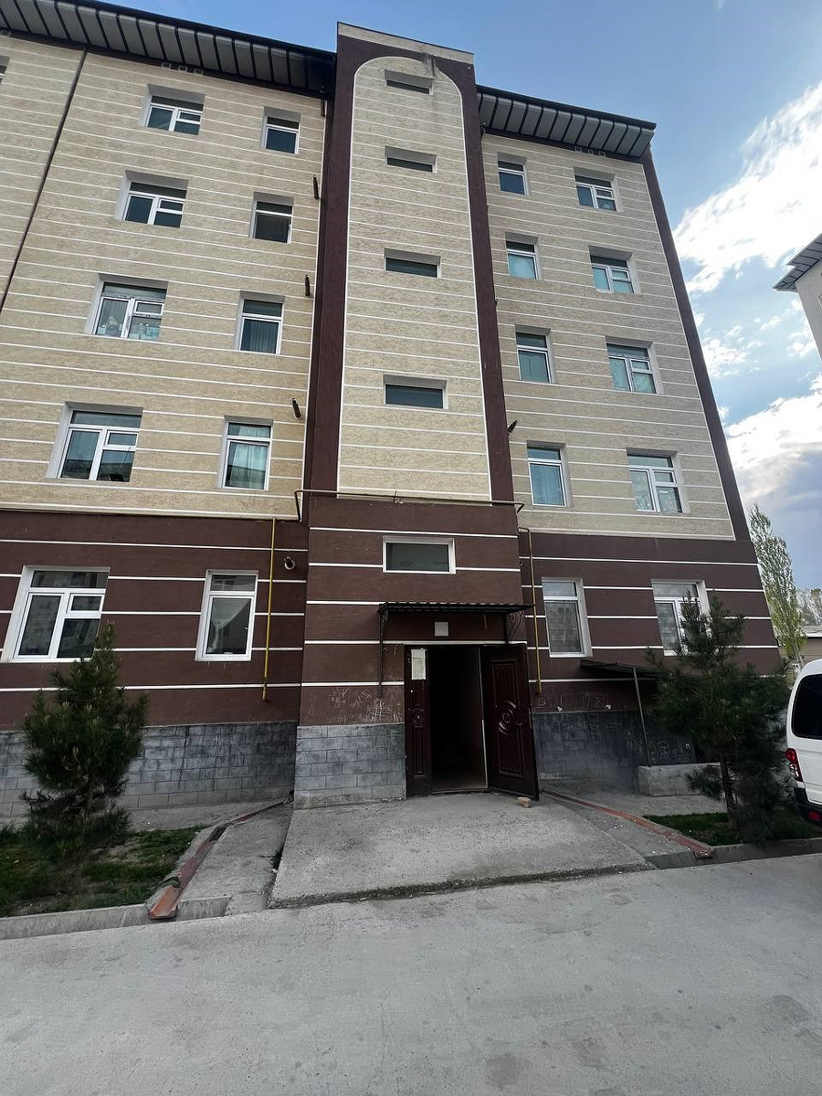 Ko'p qavatli uydagi xonadon