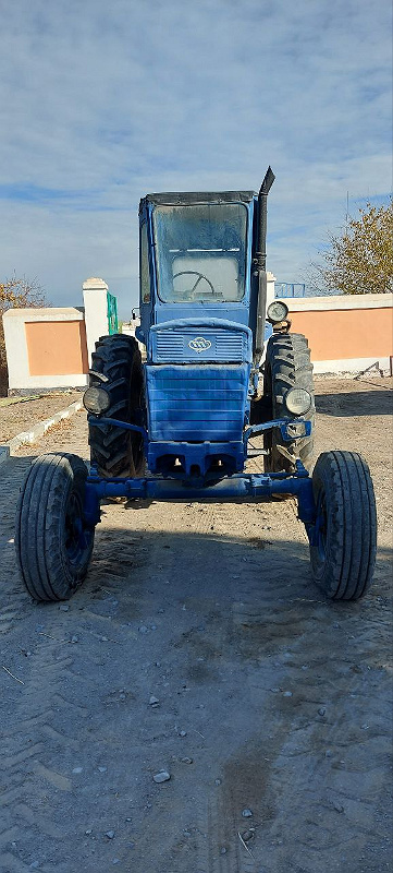 Фото лота: Traktor T-28X4MC, фото 1 из 4