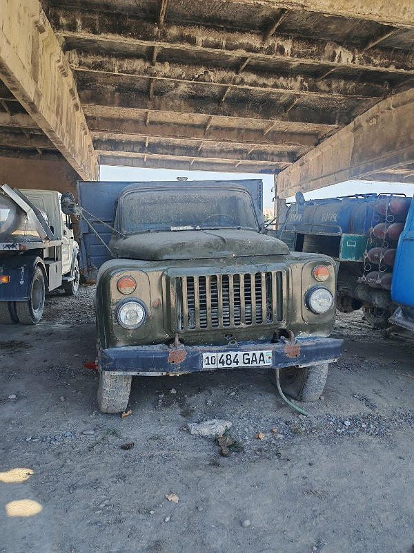 Фото лота: GAZ SAZ 3507