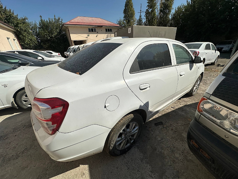 Фото лота: CHEVROLET COBALT, фото 4 из 13