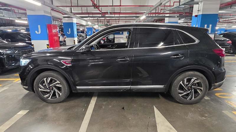 Фото лота: HONGQI HS5 FLAG FWD 2.0 TURBO, фото 6 из 6