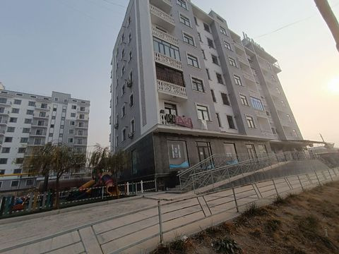Ko'p qavatli binoning 1-qavatida joylashgan noturar qismi