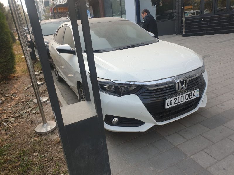 Фото лота: HONDA CRIDER, фото 2 из 6