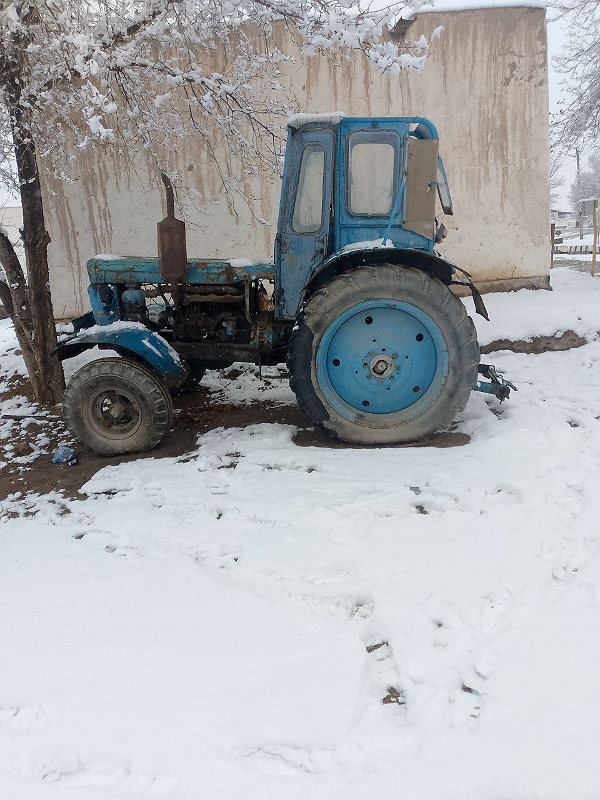 Фото лота: Traktor T-28X4MC, фото 2 из 4