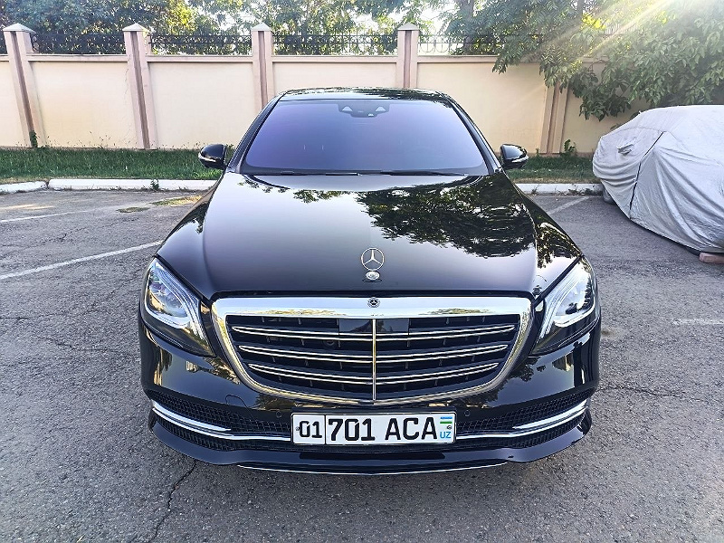 Фото лота: Mercedes-Benz TYPE S560 4 MATIC, фото 1 из 12
