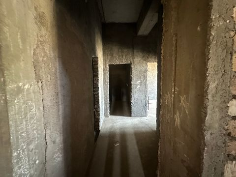 Фото лота: Недостроенный многоэтажный дом, фото 2 из 18