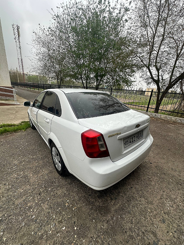 Фото лота: CHEVRALET LACETTI, фото 4 из 10