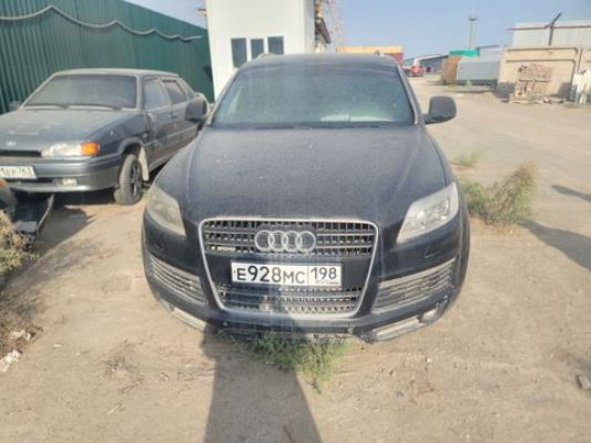 Фото лота: AudiQ7, фото 1 из 6