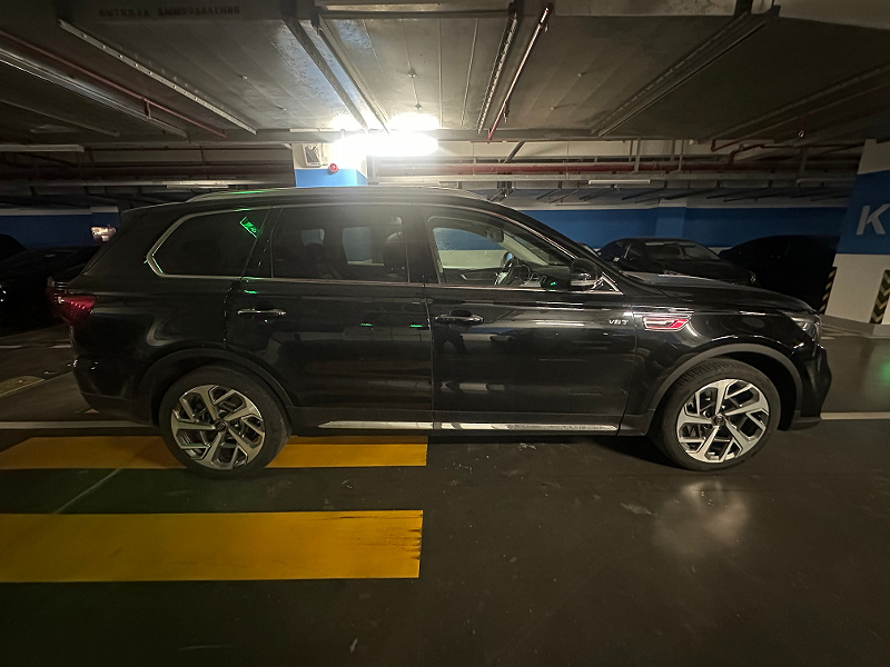 Фото лота: HONGQI HS7 FLAG AWD, фото 8 из 12