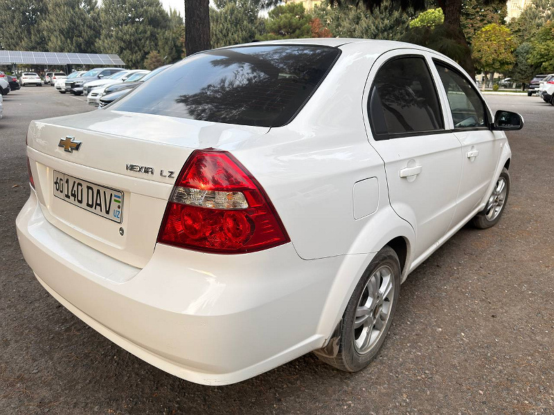 Фото лота: CHEVROLET NEXIA 3, фото 2 из 8