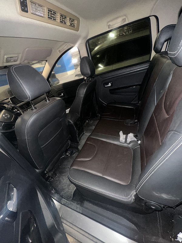 Фото лота: DONGFENG GLORY 330S, фото 4 из 9