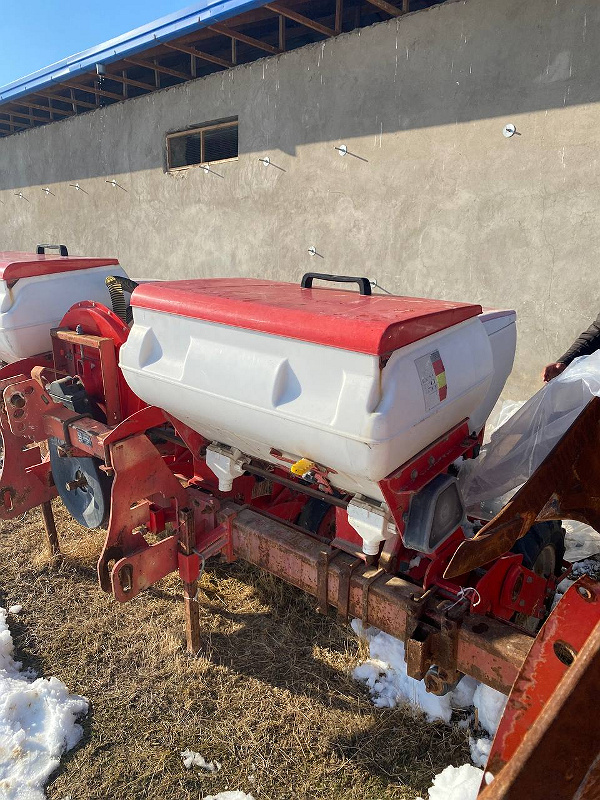 Фото лота: "Avtosanoat Agrotexservi" MCHJning Seyalka Planter D4, фото 2 из 5