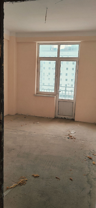 Фото лота: Квартира в многоэтажном доме, фото 2 из 9