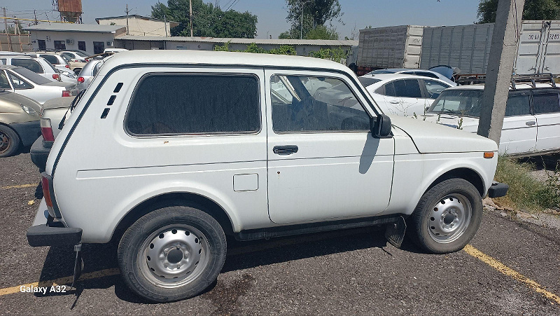 Фото лота: LADA NIVA/21214-011-50, фото 8 из 9
