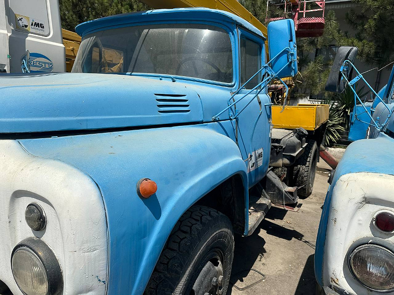 Фото лота: AVTOGIDROPODEMNIK ZIL-130, фото 6 из 7