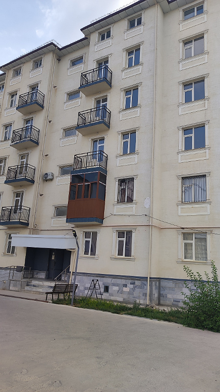 Фото лота: Квартира в многоэтажном доме, фото 1 из 6