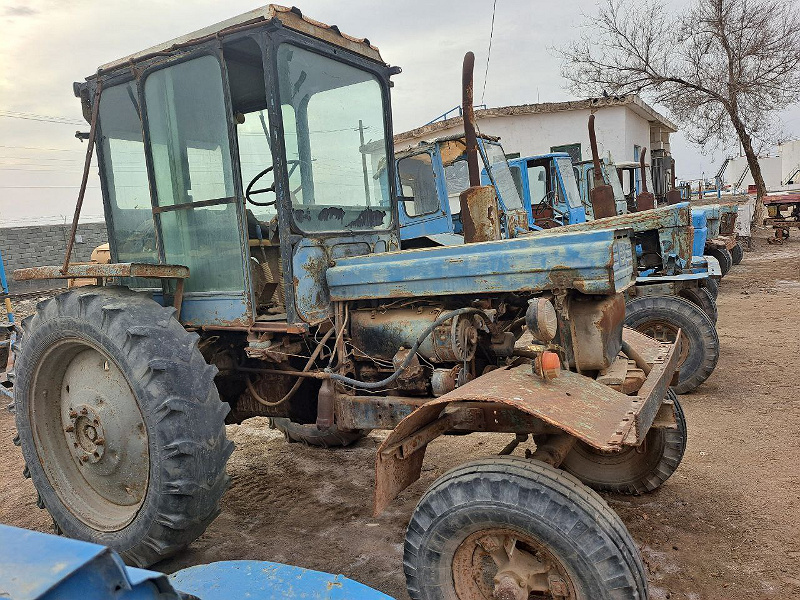 Фото лота: Traktor T-28MCX, фото 3 из 4