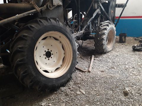Фото лота: Traktor / Paxta terish mashinasi, фото 3 из 7