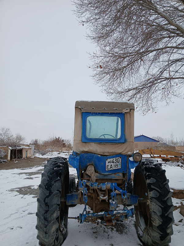 Фото лота: Traktor T-28X4MC, фото 6 из 6