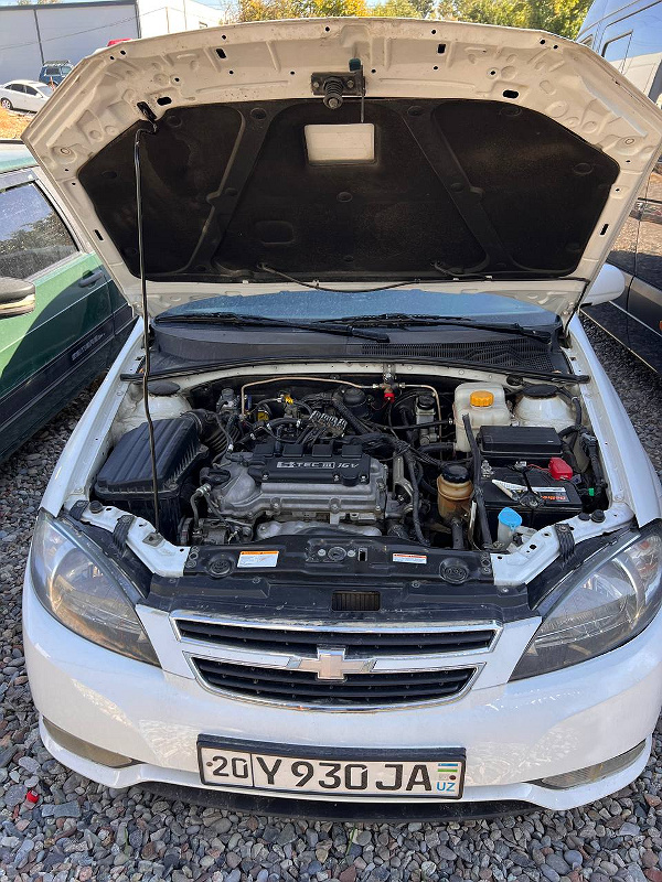 Фото лота: CHEVROLET LACETTI, фото 9 из 12