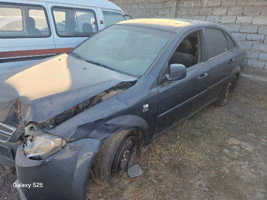 Фото лота: CHEVROLET LACETTI, фото 1 из 18