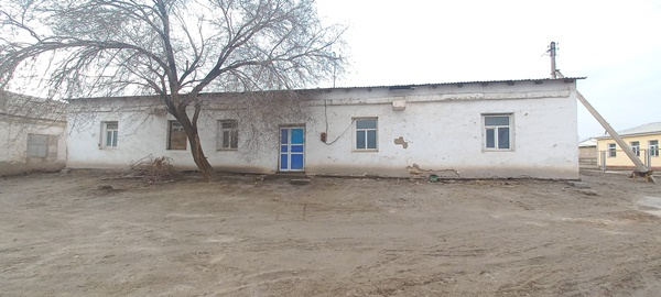 Oyna va MDF eshiklar ishlab chiqarish binosi