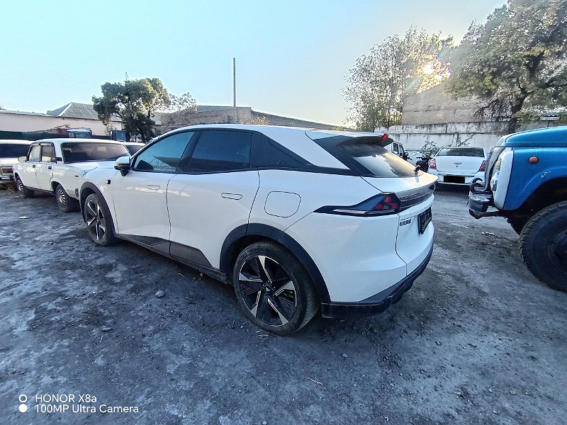 Фото лота: CHANGAN DEEPAL S7, фото 10 из 10