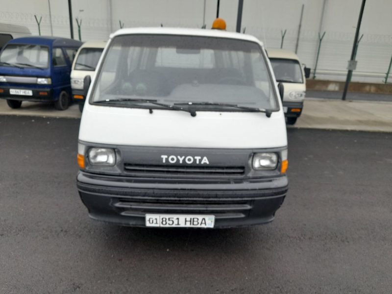 Фото лота: Toyota Hiace (851), фото 3 из 7
