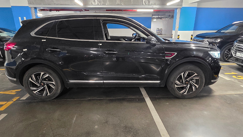 Фото лота: HONGQI HS5 FLAG FWD 2.0 TURBO, фото 2 из 6