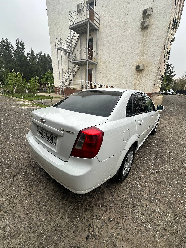 Фото лота: CHEVRALET LACETTI, фото 7 из 10