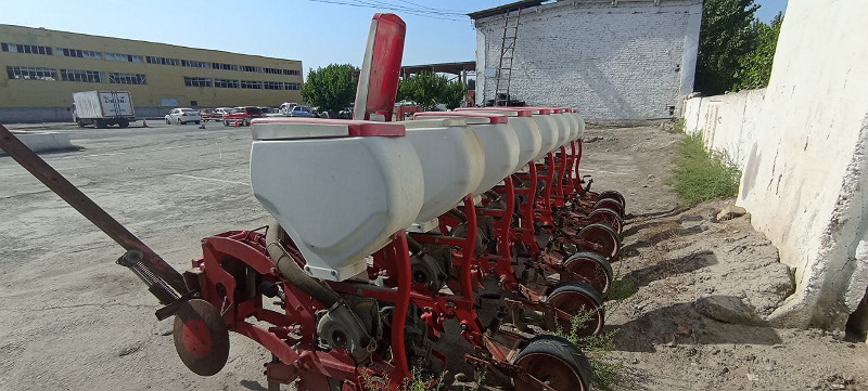 Фото лота: "Planter D4x2" pnivmatik seyalkasi, фото 3 из 4