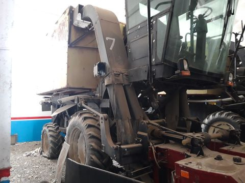 Фото лота: Traktor / Paxta terish mashinasi, фото 5 из 7