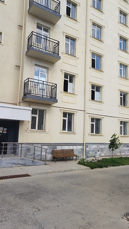 Фото лота: Квартира в многоэтажном доме, фото 1 из 5