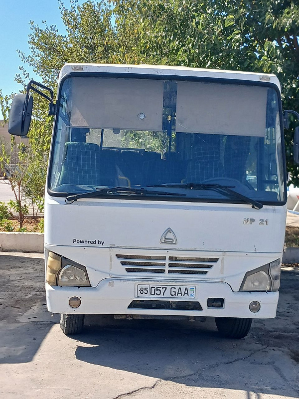 Фото лота: MIDIBUS ISUZU SAZ, фото 1 из 9