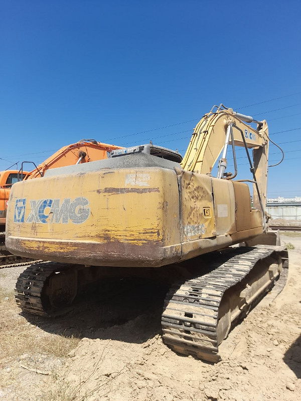 Фото лота: Ekskavator XE260C, фото 2 из 5