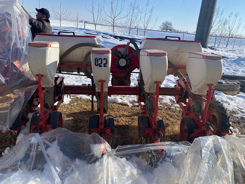 Фото лота: "Avtosanoat Agrotexservi" MCHJning Seyalka Planter D4, фото 4 из 5